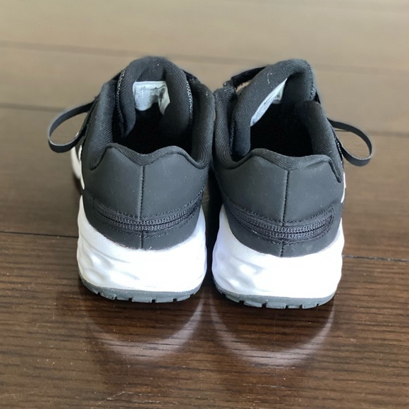 Nike Revolution 6 Flyease - Picture 4 of 7